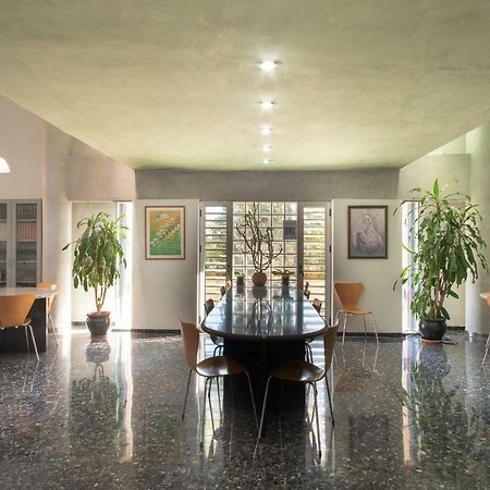 فندق إشبيليةفي  Residencia Sagrado Corazon المظهر الخارجي الصورة