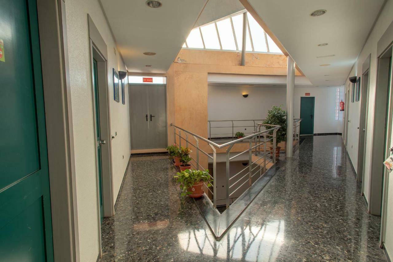فندق إشبيليةفي  Residencia Sagrado Corazon المظهر الخارجي الصورة