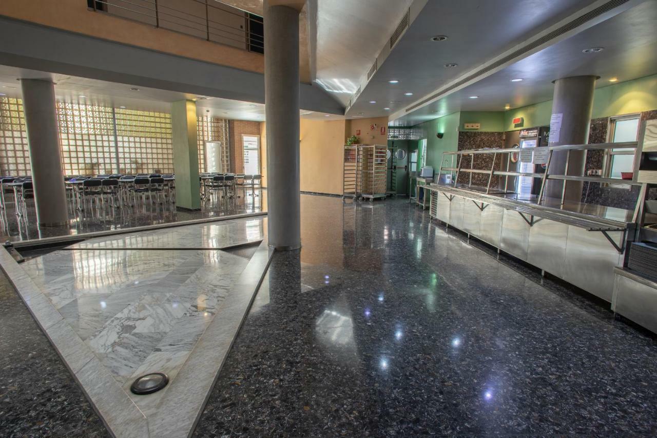 فندق إشبيليةفي  Residencia Sagrado Corazon المظهر الخارجي الصورة